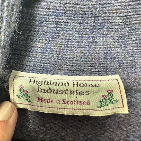 Vintage Highland Home Industries Scotland 100% New Wool Fair isle Cardigan - Picture 3 of 11